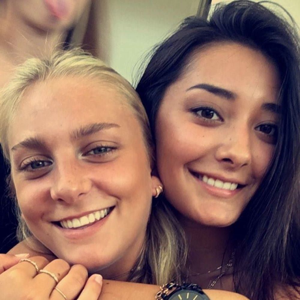 Meet your Posher, Serina